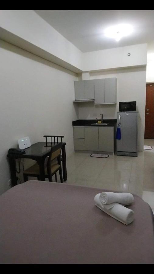Affordable Makati Serviced Apartments Manila Esterno foto